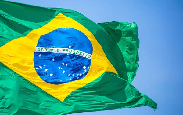 Знімок Бразильського Прапора Вітрі — стокове фото