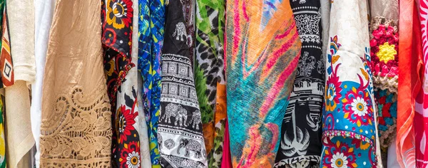 Een Close Shot Van Een Reeks Verschillende Gekleurde Textiel — Stockfoto