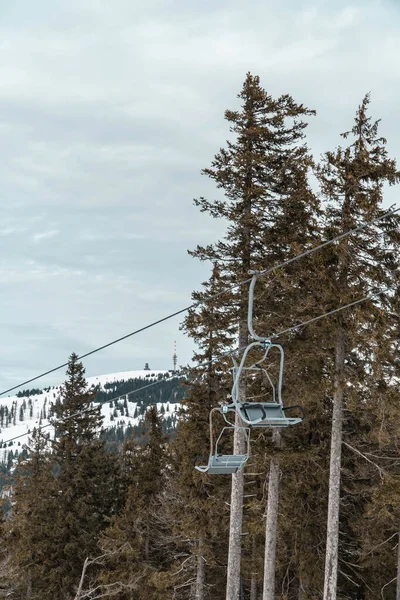 Eine Vertikale Aufnahme Einer Seilbahn Winter — Stockfoto