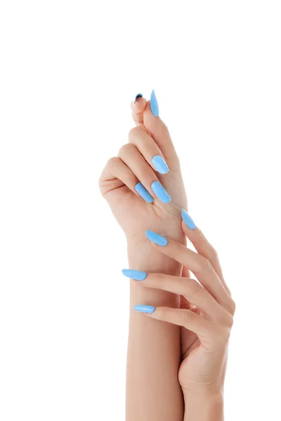 Tiro Vertical Das Mãos Uma Fêmea Com Esmalte Azul Sobre — Fotografia de Stock
