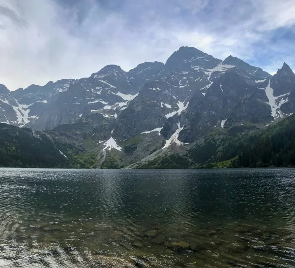 Μια Όμορφη Θέα Της Λίμνης Morskie Oko Στα Βουνά Tatra — Φωτογραφία Αρχείου