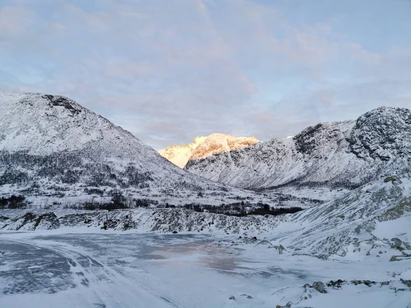 挪威特罗姆瑟Kvaloya岛北极地区冬季美景 — 图库照片