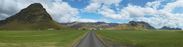 Reykjavik Islanda Agosto 2019 Vista Panoramica Del Vialetto Accesso Edificio — Foto Stock