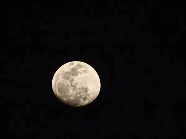 Малий Кутовий Знімок Місяця Темним Тлом — стокове фото