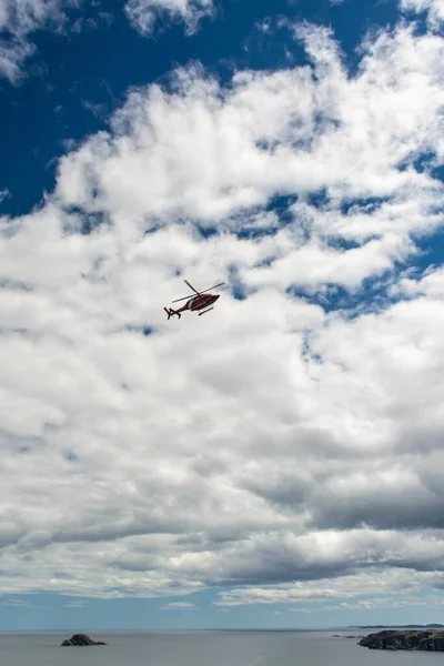 Red Coast Guard Helicopter Flying Newfoundland Coast — Stock Fotó