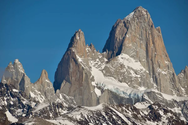 Nahaufnahme Der Gipfel Von Fitz Roy Und Aguja Poincenot Links — Stockfoto