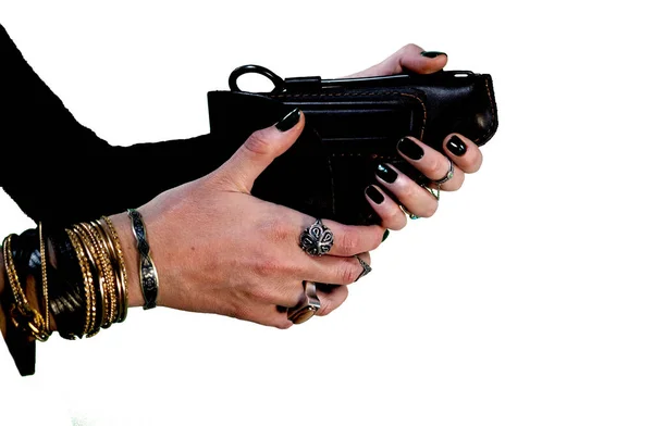 Primo Piano Della Mano Una Donna Che Tiene Una Pistola — Foto Stock