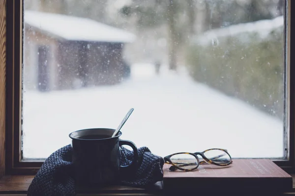 Closeup Shot Cup Hot Tea Glasses Book — Stock Photo, Image