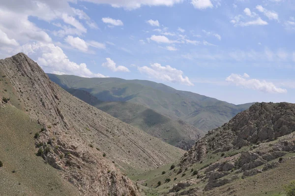 Ορεινό Τοπίο Στην Περιοχή Vayots Dzor Της Αρμενίας Καλοκαίρι — Φωτογραφία Αρχείου