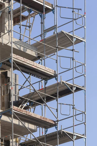 Plano Vertical Andamios Sobre Una Nueva Construcción Edificio — Foto de Stock