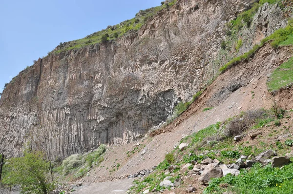 Yazın Ermenistan Vayots Dzor Bölgesindeki Kayalar — Stok fotoğraf