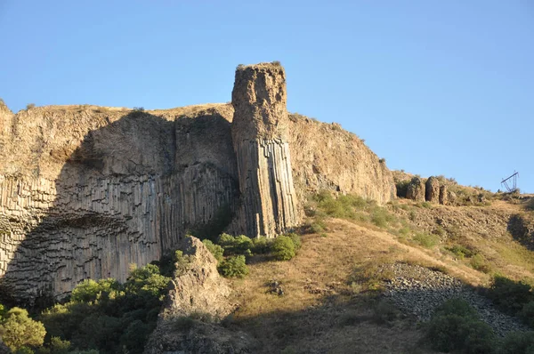 Μια Πέτρα Στην Περιοχή Vayots Dzor Της Αρμενίας Καλοκαίρι — Φωτογραφία Αρχείου