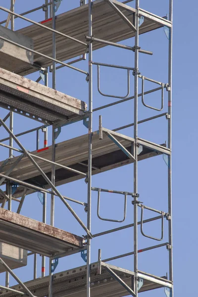 Plano Vertical Andamios Sobre Una Nueva Construcción Edificio — Foto de Stock