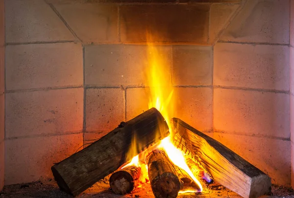 Een Vlammend Bos Een Open Haard Tijdens Winter — Stockfoto