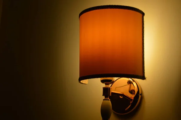 Closeup Shot Vintage Illuminated Lamp Attached Wall — Stock Photo, Image