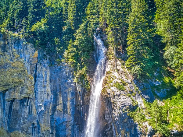 Αεροφωτογραφία Καταρράκτη Στο Χωριό Lauterbrunnen Της Ελβετίας — Φωτογραφία Αρχείου