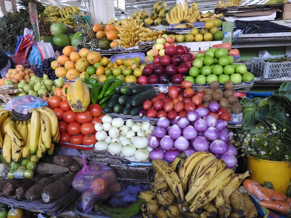 Различные Овощи Фрукты Рынке Эквадоре — стоковое фото