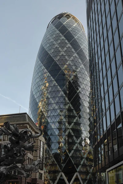Londres Reino Unido Dec 2019 Forma Distinta Edifício Gherkin Domina — Fotografia de Stock