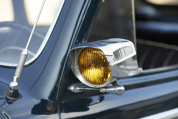 Selective Focus Shot Light Vintage Car — Stock Photo, Image