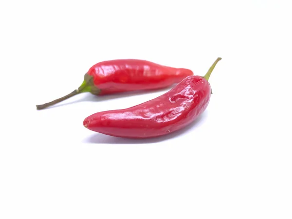 Primer Plano Chiles Picantes Rojos Aislados Sobre Fondo Blanco — Foto de Stock