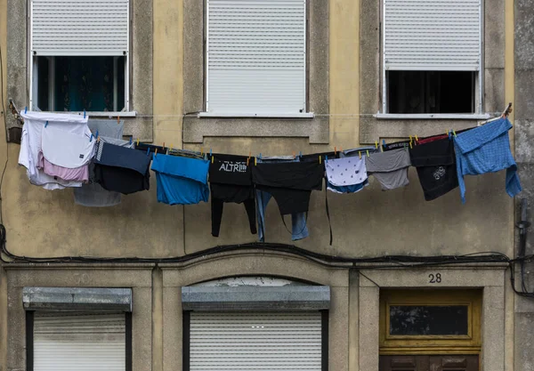 Drying Clothes Yellow Building Facade Porto Portugal — Stock Photo, Image