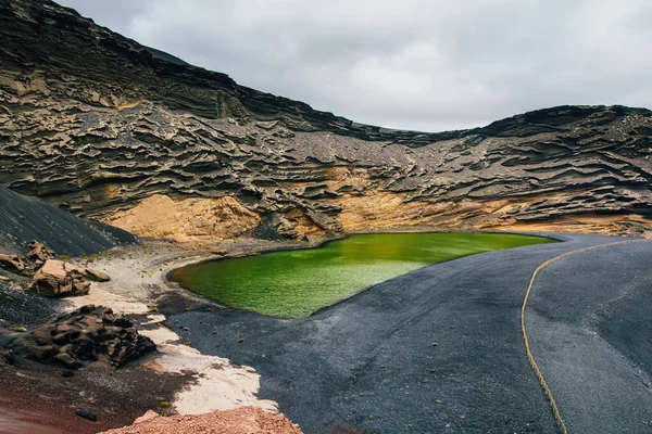 Gyönyörű Kilátás Nyílik Lago Verde Zöld Lanzarote Kanári Szigetek Spanyolország — Stock Fotó