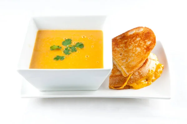 番茄酱汤 用可可豆牛奶和烤奶酪三明治制成 健康的晚餐 — 图库照片