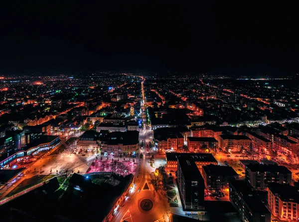 Pejzaż Miejski Nowoczesnego Miasta Otoczonego Nocy Światłami Idealny Tapety — Zdjęcie stockowe