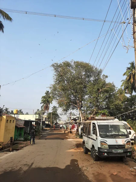 Malavalli インド 2021年2月1日 車両や建物 ワイヤー ポールを持つ道路 — ストック写真