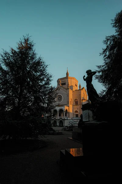 Histórico Cementerio Monumental Milán Bajo Cielo Azul Italia — Foto de Stock