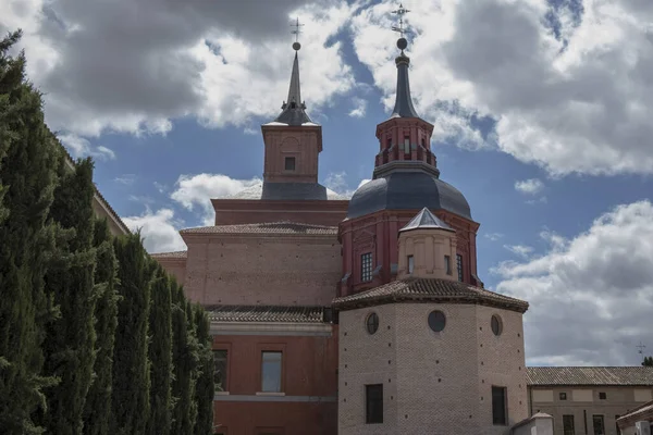 Monasterio Bajo Día Nublado —  Fotos de Stock