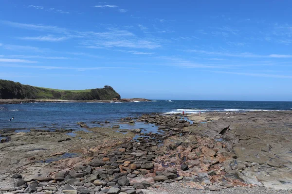 Une Belle Vue Sur Paysage Marin Avec Une Surface Rocheuse — Photo