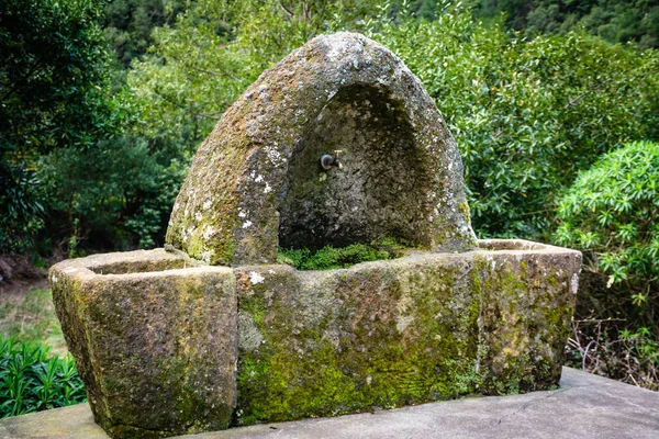 Torneira Água Livre Velha Madeira Portugal — Fotografia de Stock