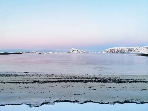 ノルウェーのヒルソイから見た夕日の美しい景色 — ストック写真