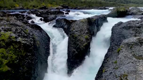 Fiume Montagna Primavera — Video Stock