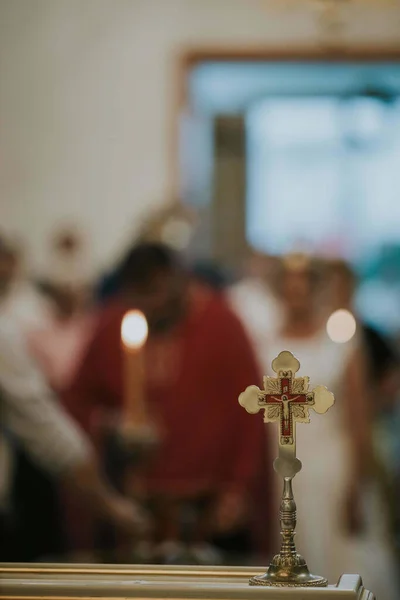 배경에 아름다운 십자가의 클로즈업 — 스톡 사진