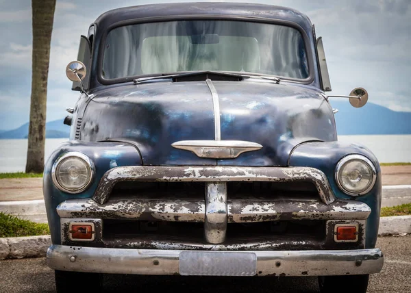 Uma Camioneta Azul Vintage — Fotografia de Stock