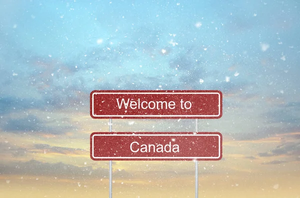 Red Welcome Canada Road Sign Beautiful Sunset Sky Background — Stock Photo, Image