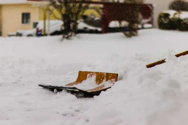 Wooden Snow Shovel Layiin Huge Pile Snow Symbolizing Masses Snow — Stock Photo, Image