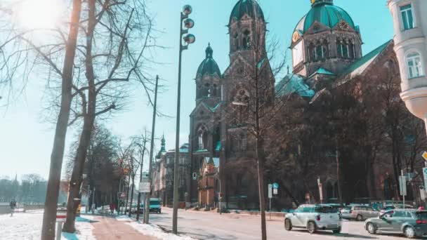 Lapso Tiempo Histórica Iglesia Evangélica San Lukas Munich Iglesia Encuentra — Vídeos de Stock