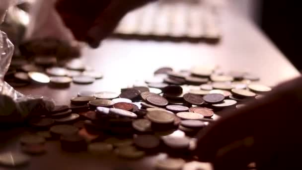 Closeup Person Counting Coins Table Shot — Αρχείο Βίντεο