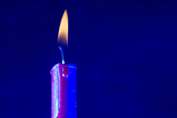 Closeup Shot Lit Candle Blurred Background — Stock Photo, Image