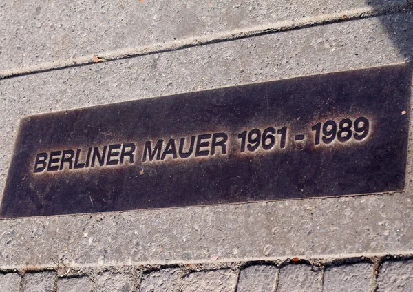 Writing Berlin Wall 1961 1989 German Ground Street — Stock Photo, Image