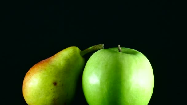 Grüner Apfel Einer Reihe — Stockvideo