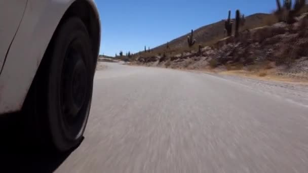Carro Dirigindo Estrada — Vídeo de Stock