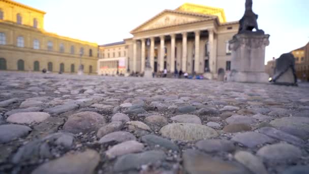 Filmagem Câmera Lenta Uma Praça Histórica Centro Cidade Munique Edifícios — Vídeo de Stock