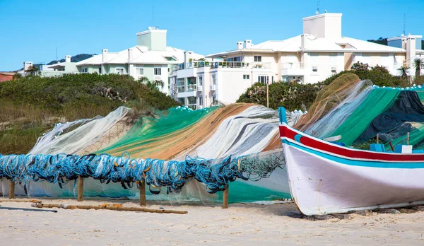 Boat Fishing Nets Sandy Beach — Stock Photo, Image