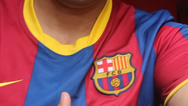 Young Guy Wearing Barcelona Football Shirt — Stock Video