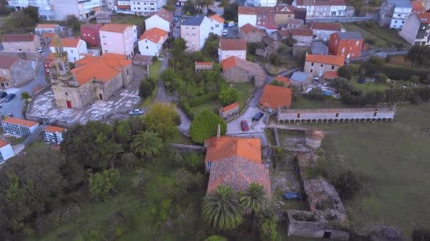 Uma Vista Aérea Uma Cidade Dia Nublado — Vídeo de Stock