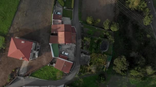 Aerial Horizontal Wide Top Shot People Walking Street Houses Spain — Wideo stockowe